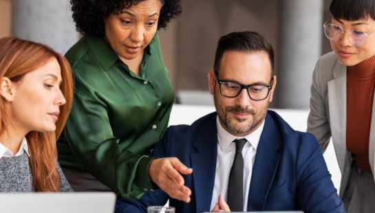 Business-man-and-women-web_545x310